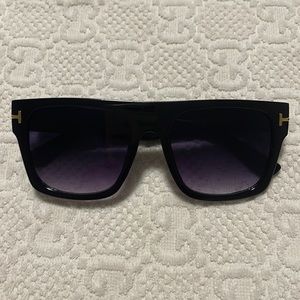 Women’s sunglasses